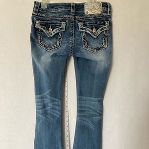 Women’s MissMe jeans.